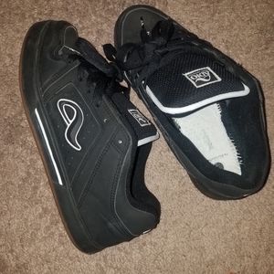 Adio Kenny Anderson v2's reserved